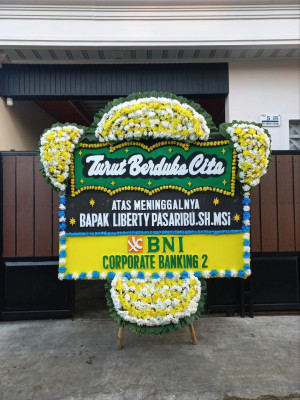 Papan Bunga Duka di Parik Rantang
