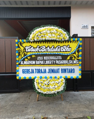 Papan Bunga Duka di Parik Rantang